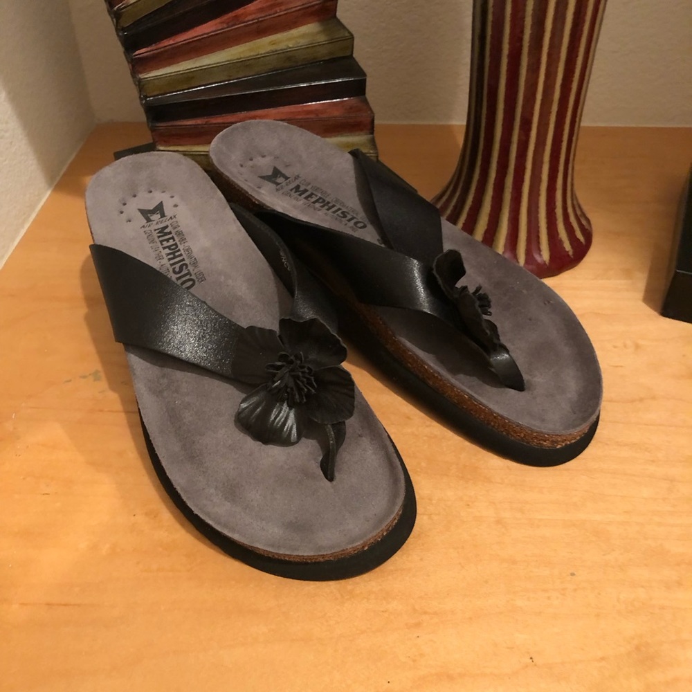 🌼Spring Sale!!! NWOT Mephisto black sandals